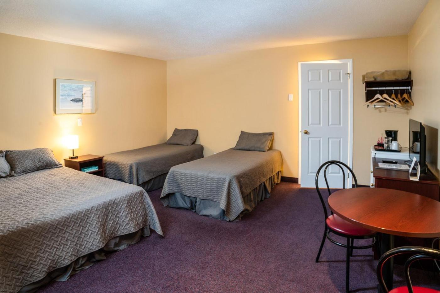 Auberge Royal Papineau Notre-Dame-de-la-Salette Ngoại thất bức ảnh